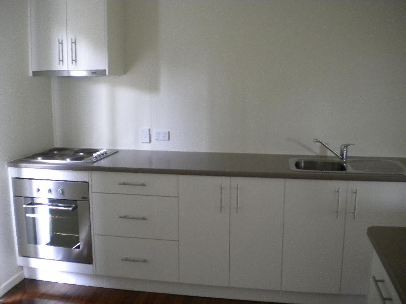 25  Hall Avenue, Holiday House, Bribie Island QLD 4507