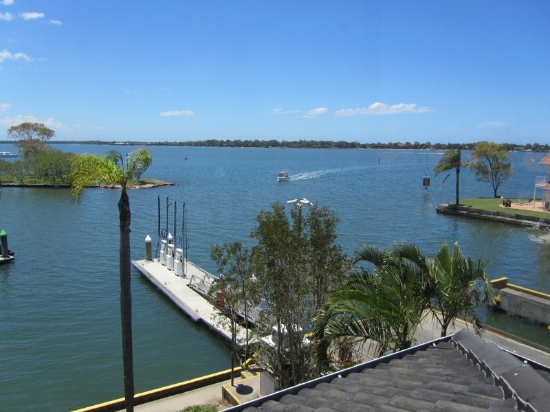 Sandstone Point QLD 4511
