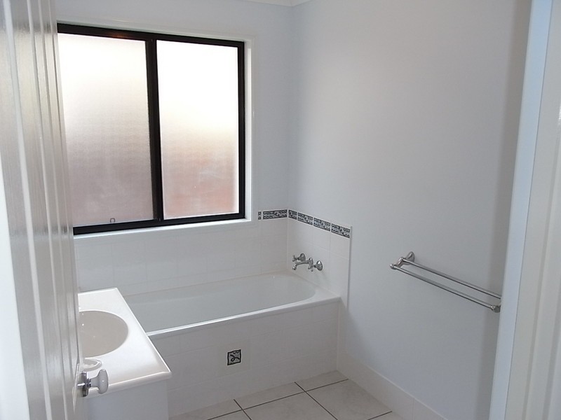 Sandstone Point QLD 4511