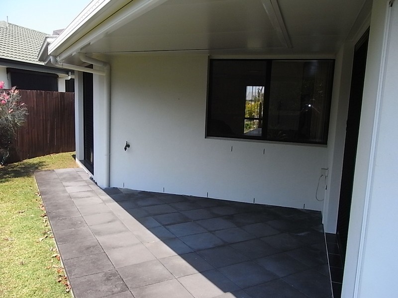 Sandstone Point QLD 4511