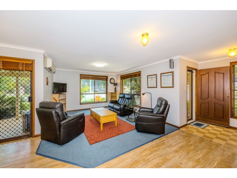 1 Venus Court, Banksia Beach QLD 4507