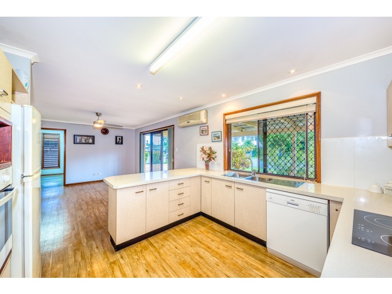 1 Venus Court, Banksia Beach QLD 4507
