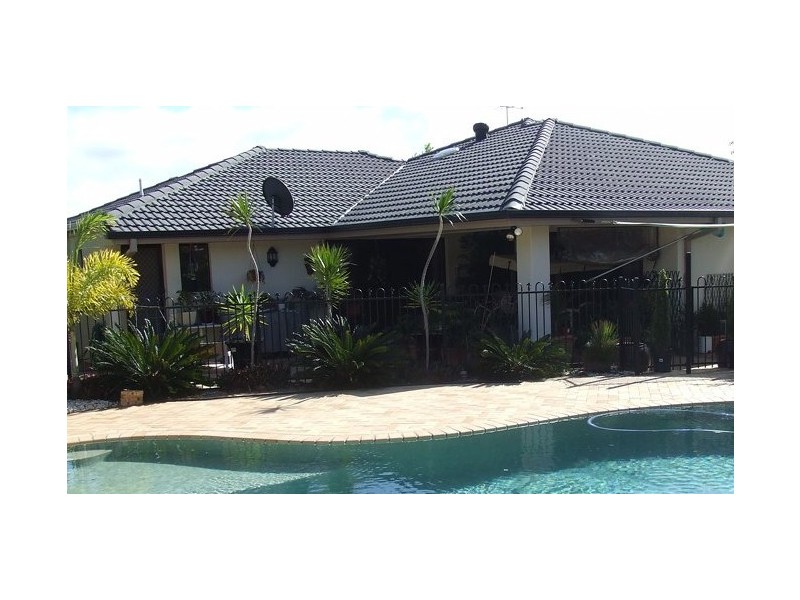 6 Brigantine Place, Banksia Beach QLD 4507