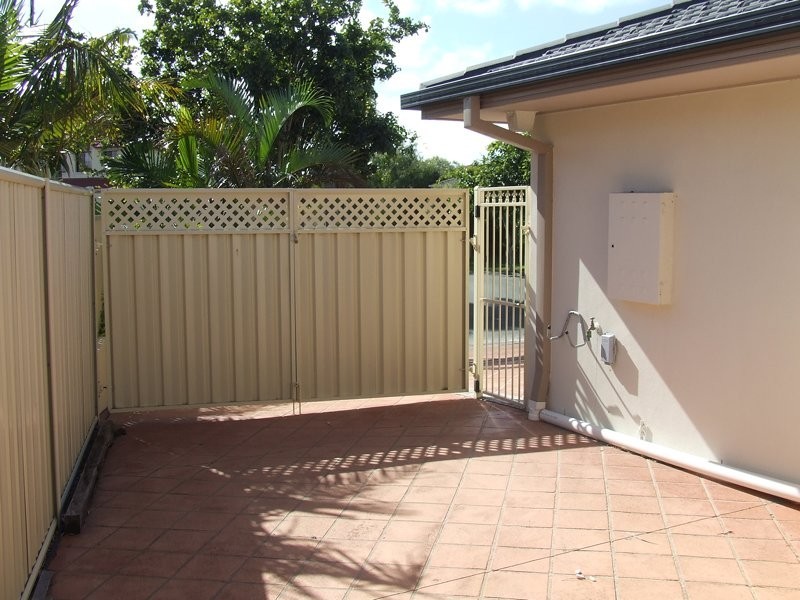 6 Brigantine Place, Banksia Beach QLD 4507