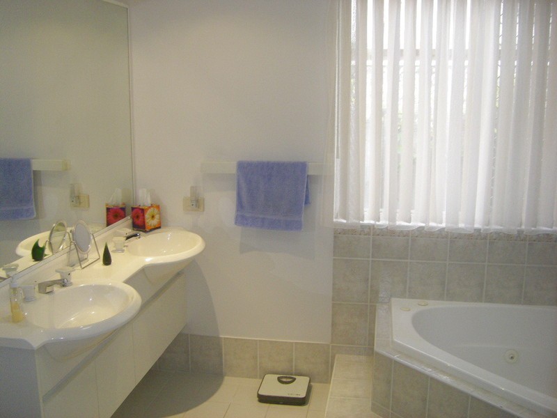 21 Trimaran Court, Banksia Beach QLD 4507