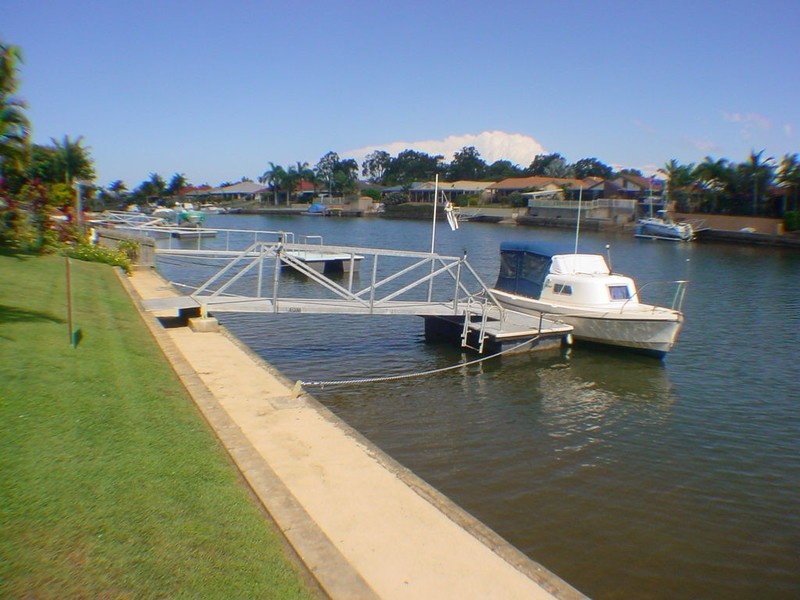 16 Hoya Crescent, Bongaree QLD 4507