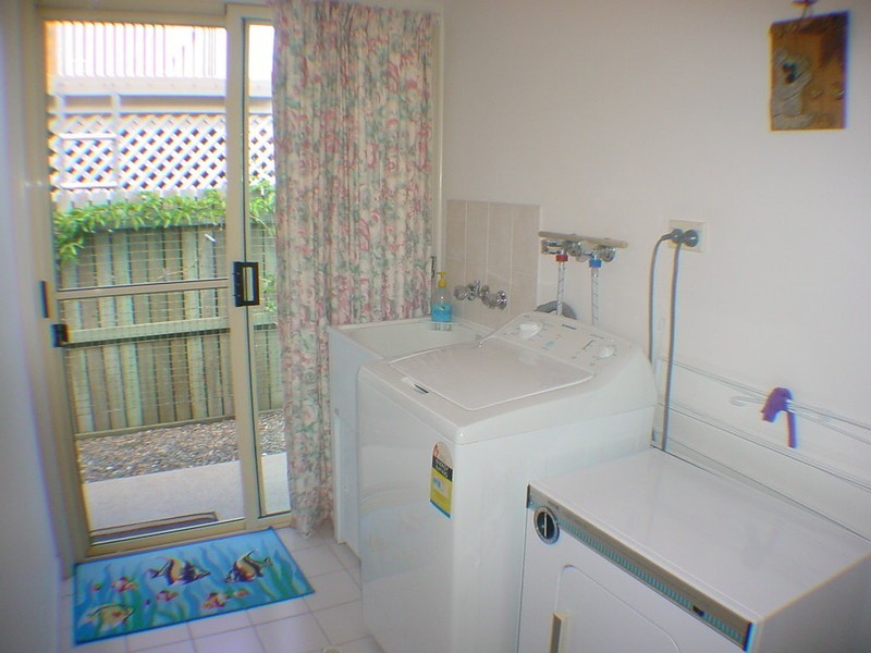 16 Hoya Crescent, Bongaree QLD 4507