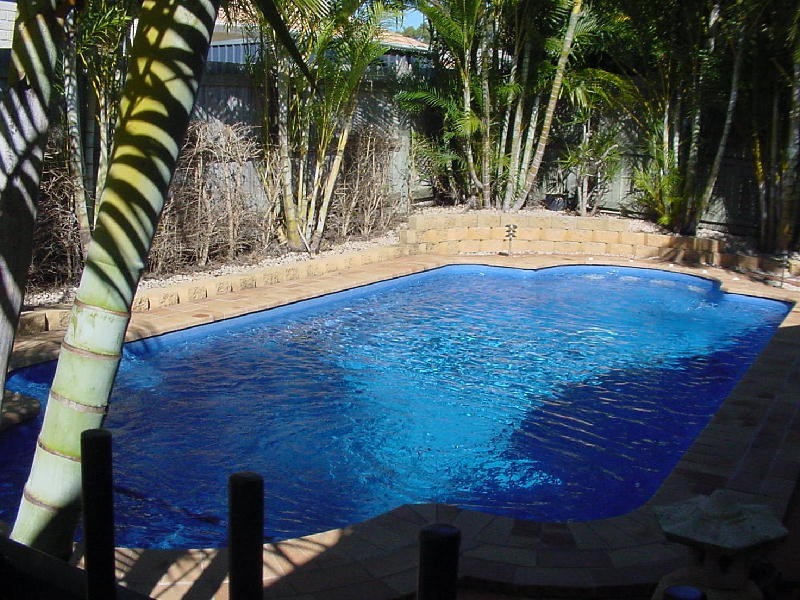 4 Ardel Place, Sandstone Point QLD 4511