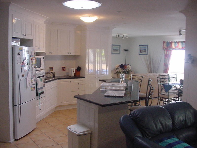 4 Ardel Place, Sandstone Point QLD 4511