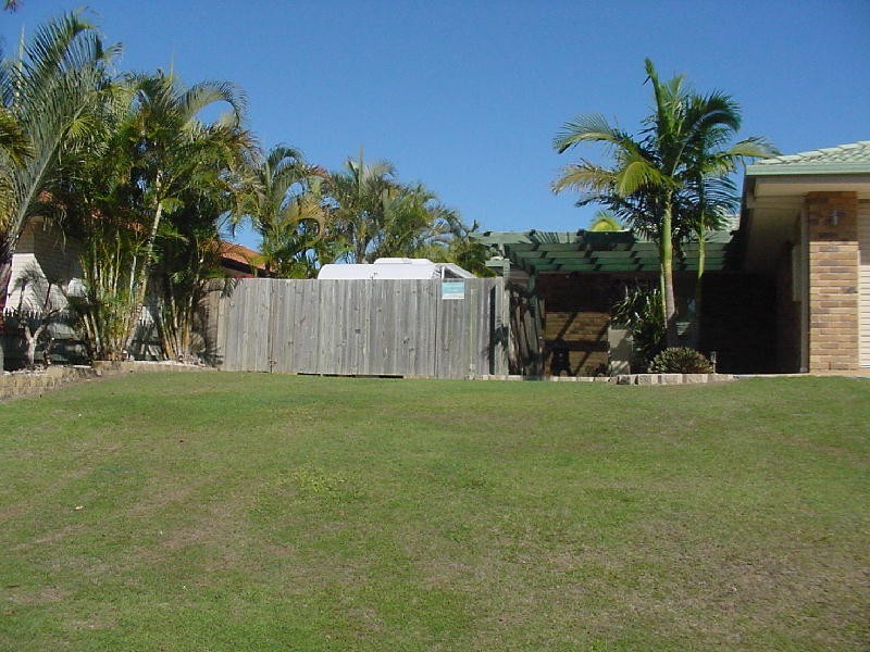 4 Ardel Place, Sandstone Point QLD 4511