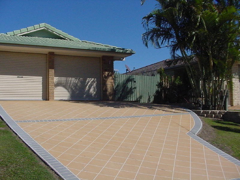 4 Ardel Place, Sandstone Point QLD 4511