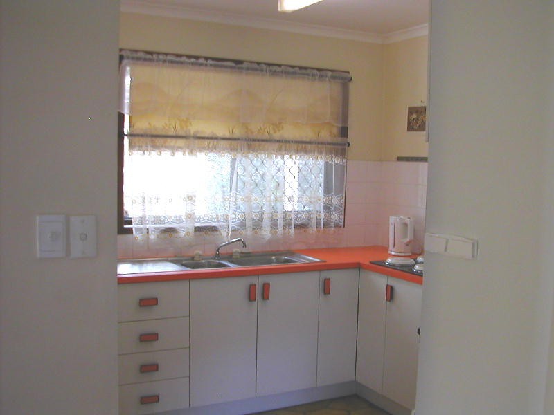 18 Hawaii Crescent, Banksia Beach QLD 4507