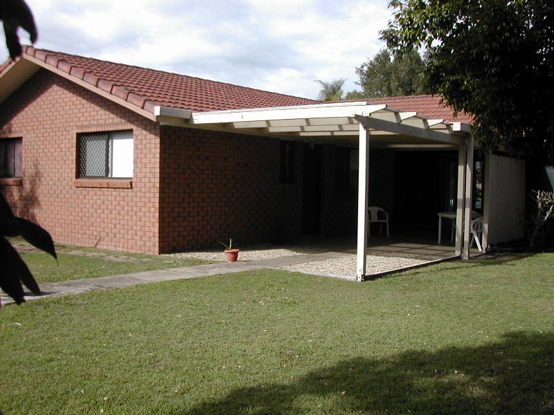 18 Hawaii Crescent, Banksia Beach QLD 4507