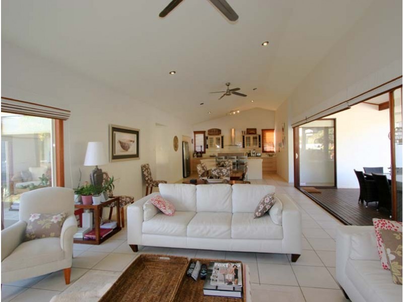 28 Marina Boulevard, Holiday House, Bribie Island QLD 4507