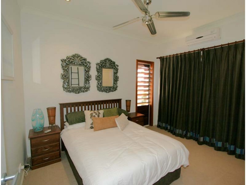 28 Marina Boulevard, Holiday House, Bribie Island QLD 4507