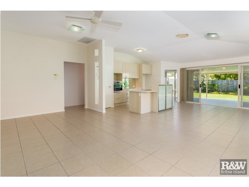 6 Pectoral Place, Banksia Beach QLD 4507