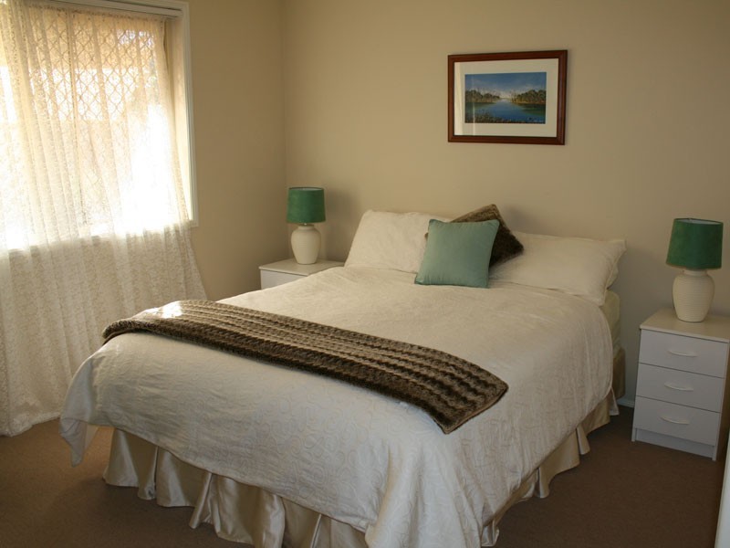 Sandstone Point QLD 4511