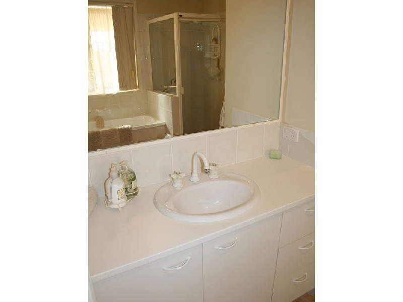 Sandstone Point QLD 4511