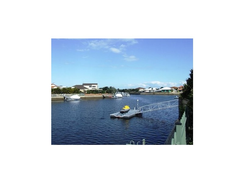 1-19 Bowsprit Crescent, Banksia Beach QLD 4507