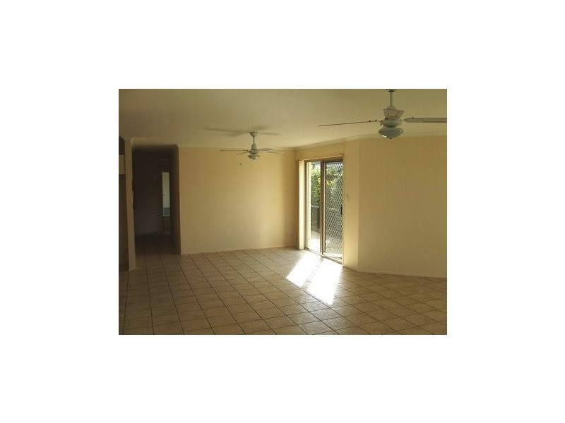 1-19 Bowsprit Crescent, Banksia Beach QLD 4507