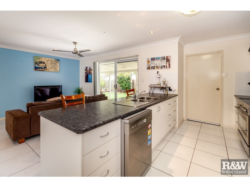 2 Harmony Ave, Bongaree QLD 4507