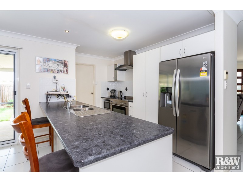 2 Harmony Ave, Bongaree QLD 4507