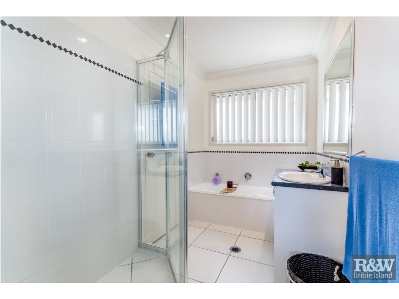 2 Harmony Ave, Bongaree QLD 4507