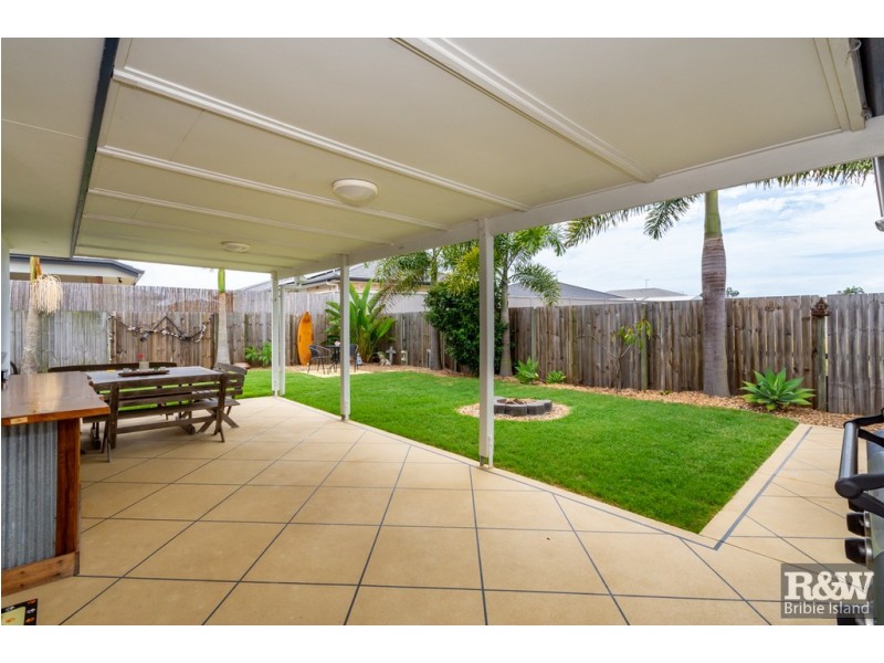 2 Harmony Ave, Bongaree QLD 4507