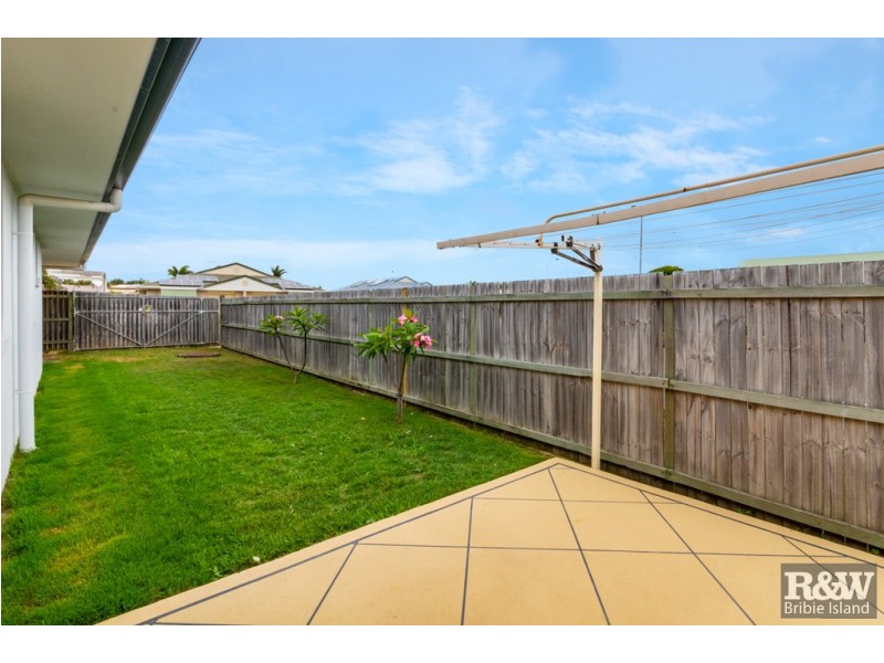 2 Harmony Ave, Bongaree QLD 4507