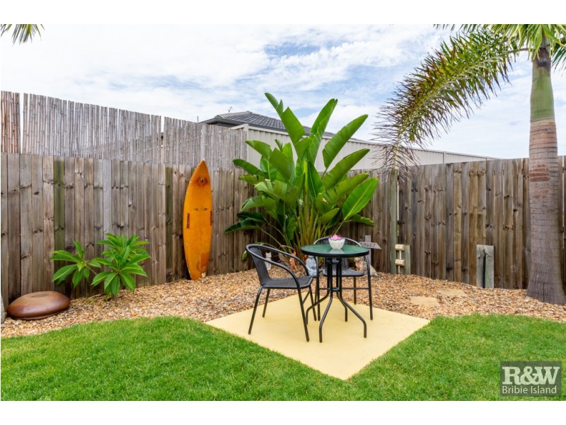 2 Harmony Ave, Bongaree QLD 4507
