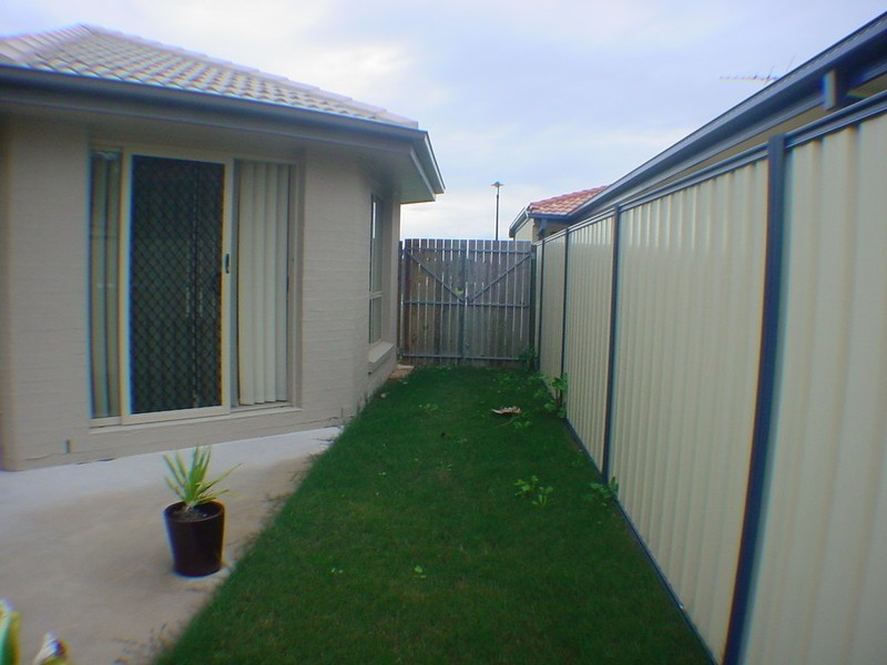 12 Rushcutters Court, Sandstone Point QLD 4511