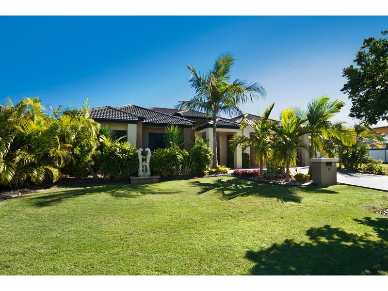 111 Voyagers Drive, Banksia Beach QLD 4507