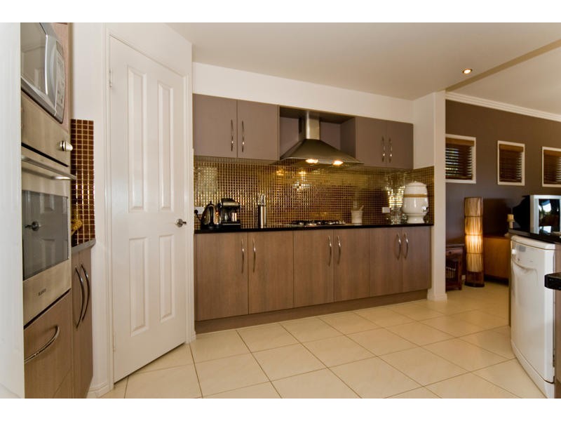 111 Voyagers Drive, Banksia Beach QLD 4507