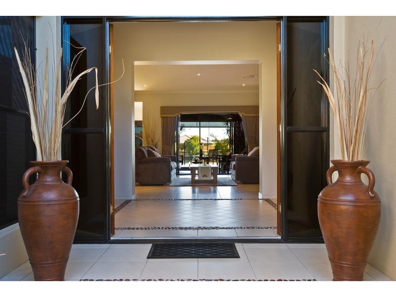 111 Voyagers Drive, Banksia Beach QLD 4507
