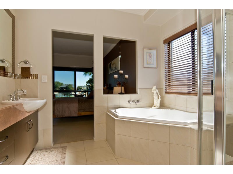 111 Voyagers Drive, Banksia Beach QLD 4507