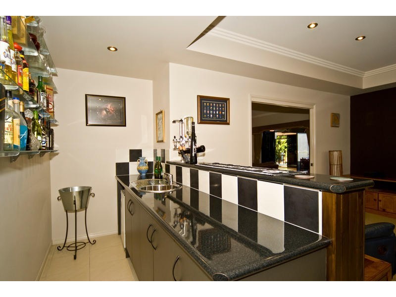 111 Voyagers Drive, Banksia Beach QLD 4507