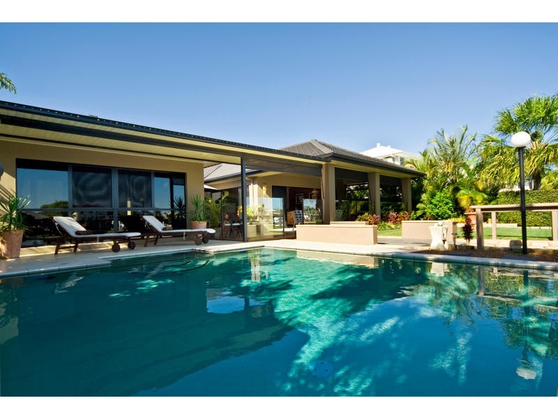 111 Voyagers Drive, Banksia Beach QLD 4507