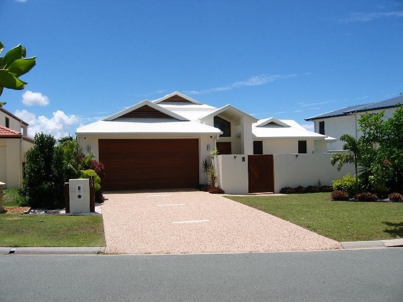 103 Voyagers Drive, Banksia Beach QLD 4507