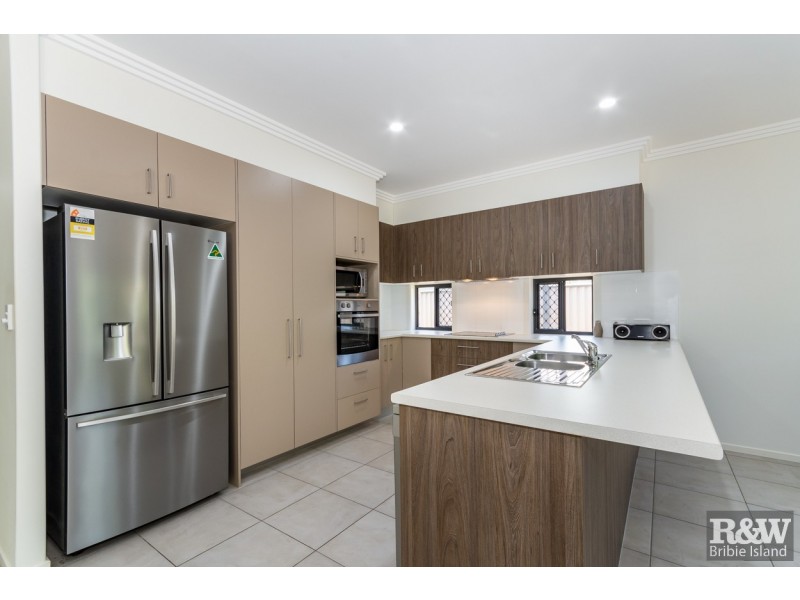 21 Sinclair Place, Ningi QLD 4511