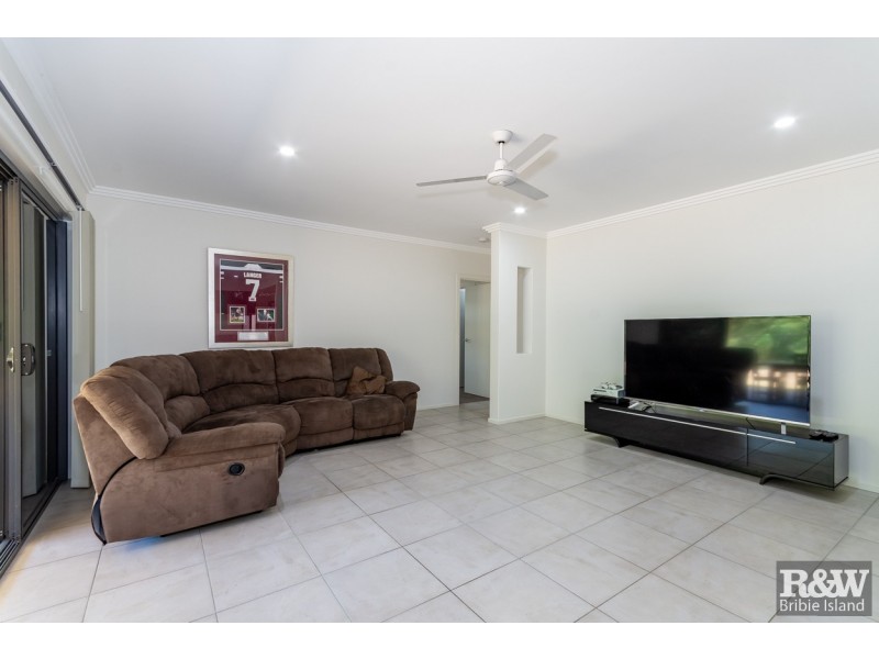21 Sinclair Place, Ningi QLD 4511
