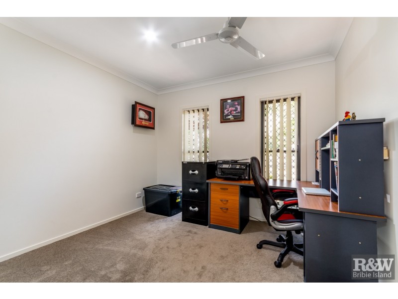 21 Sinclair Place, Ningi QLD 4511