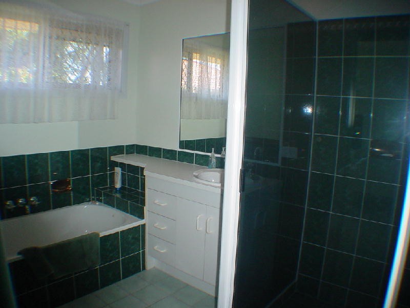 9 Day Place, Sandstone Point QLD 4511