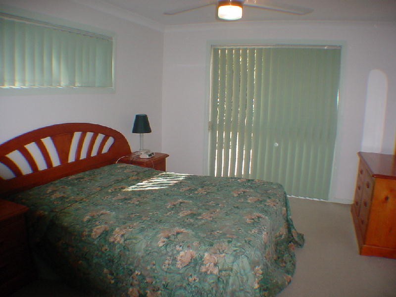 9 Day Place, Sandstone Point QLD 4511