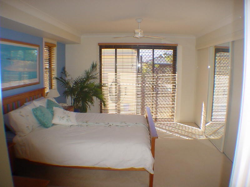 2 Avoca Esplanade, Sandstone Point QLD 4511