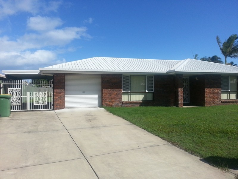 15  Azalea, Bongaree QLD 4507