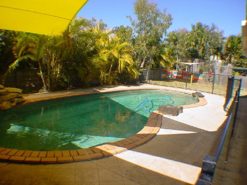 14 Headsail Drive, Banksia Beach QLD 4507