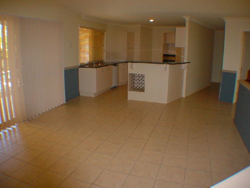 14 Headsail Drive, Banksia Beach QLD 4507