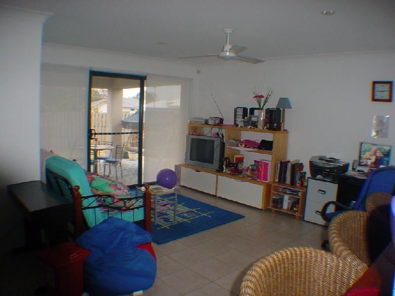 2 Dunwich Court, Sandstone Point QLD 4511