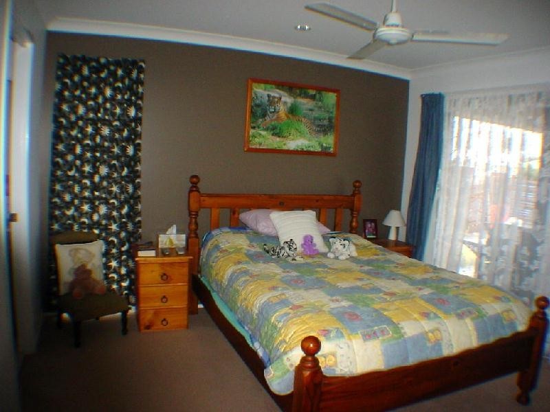 2 Dunwich Court, Sandstone Point QLD 4511