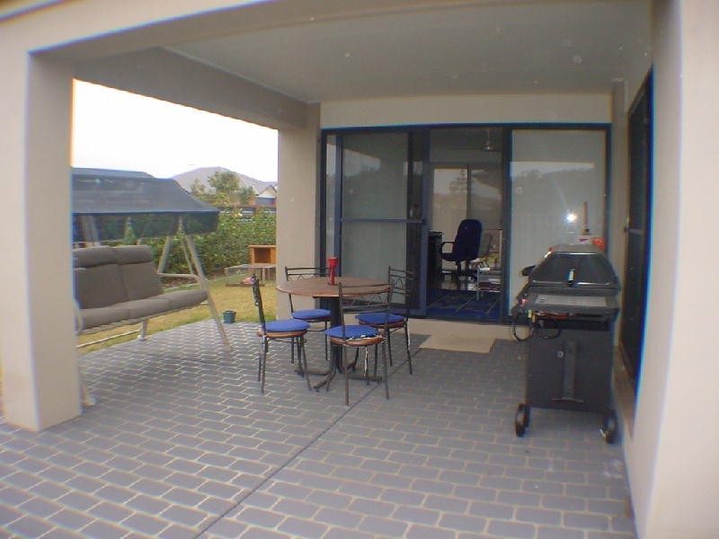 2 Dunwich Court, Sandstone Point QLD 4511